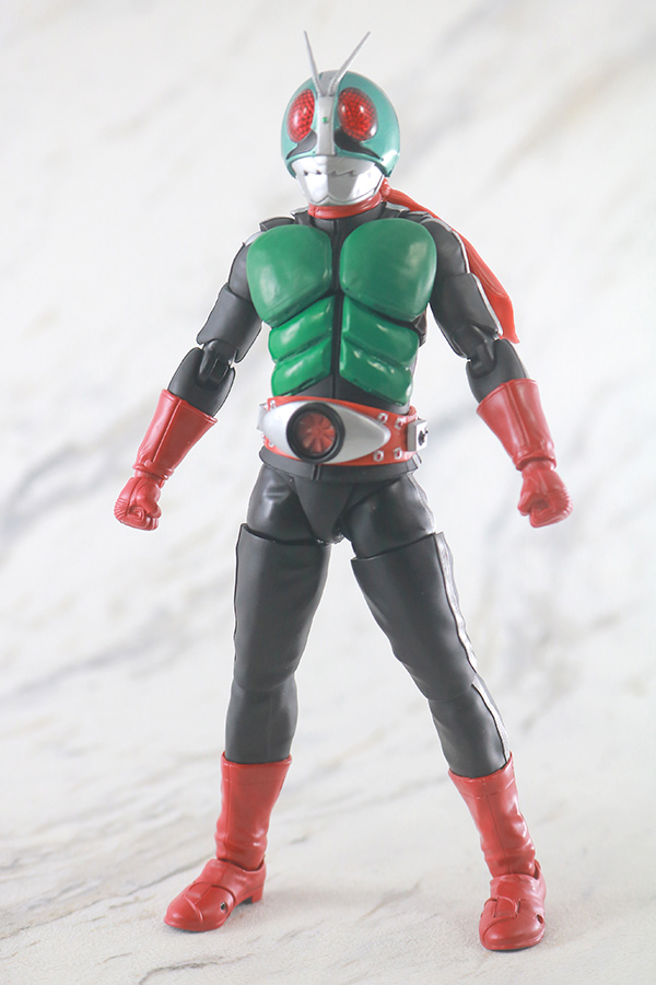 t273BANDAI SHFiguarts 仮面ライダー 赤と青フィギュアセット