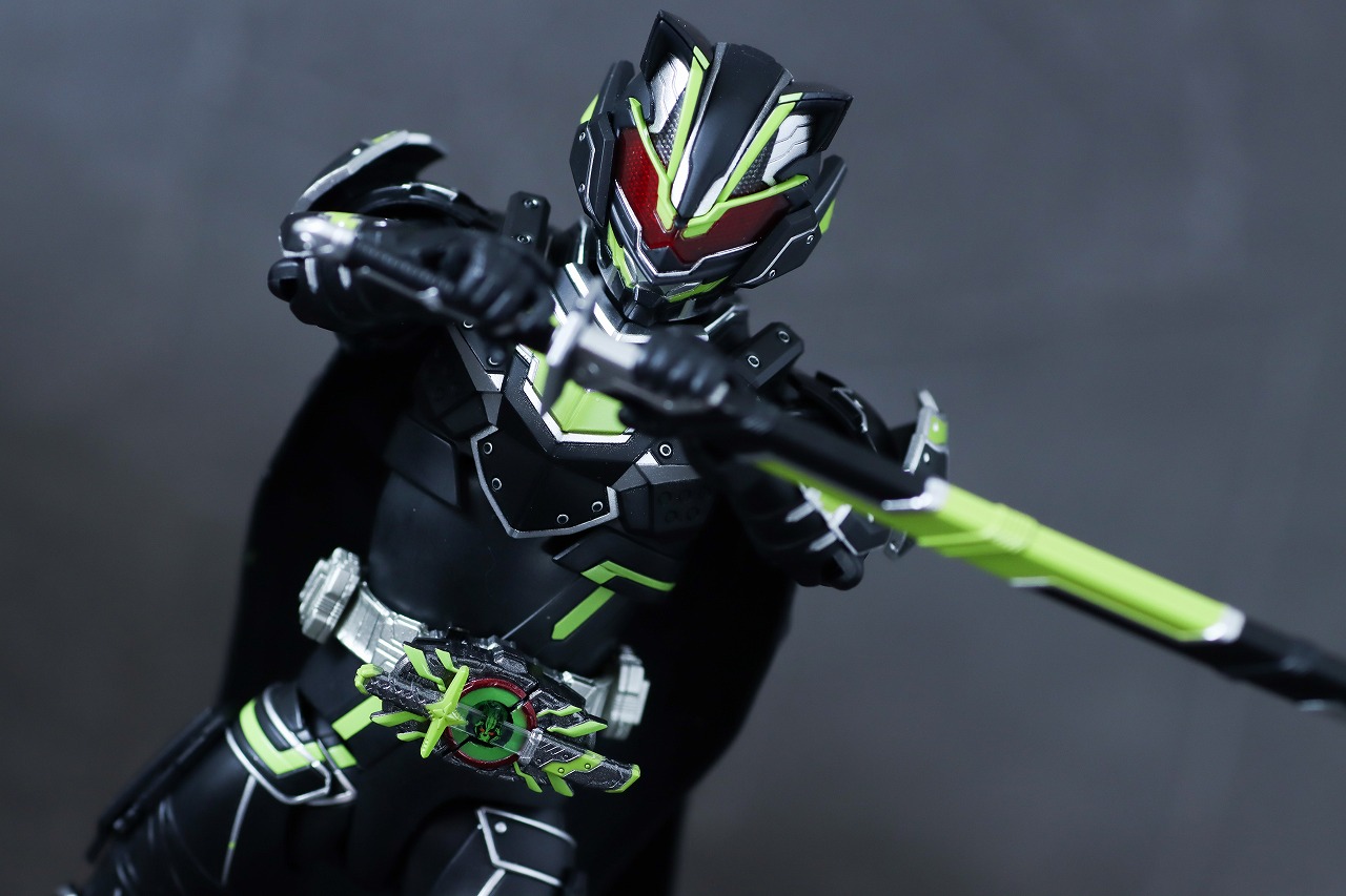 S.H.Figuarts フィギュアーツ 仮面ライダー タイクーン ブジンソード