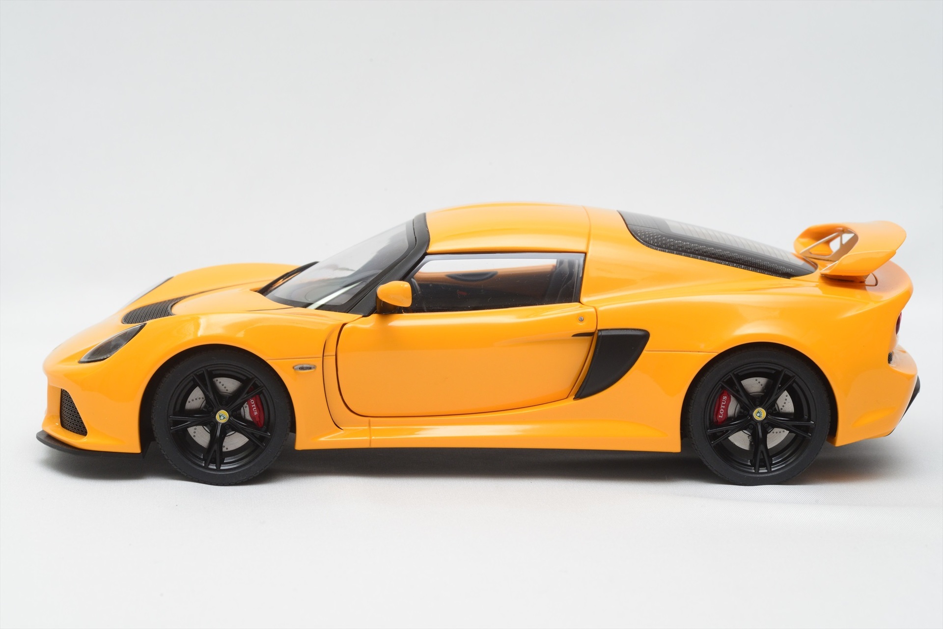 AUTOart 1/18 ロータスエキシージ シリーズ3: 銀の備忘録