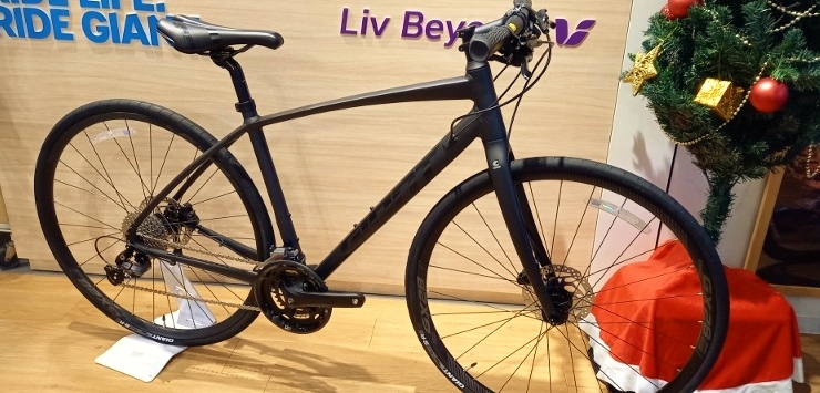 Giant クロスバイク マットブラック エスケープ ESCAPE RX DISC マット