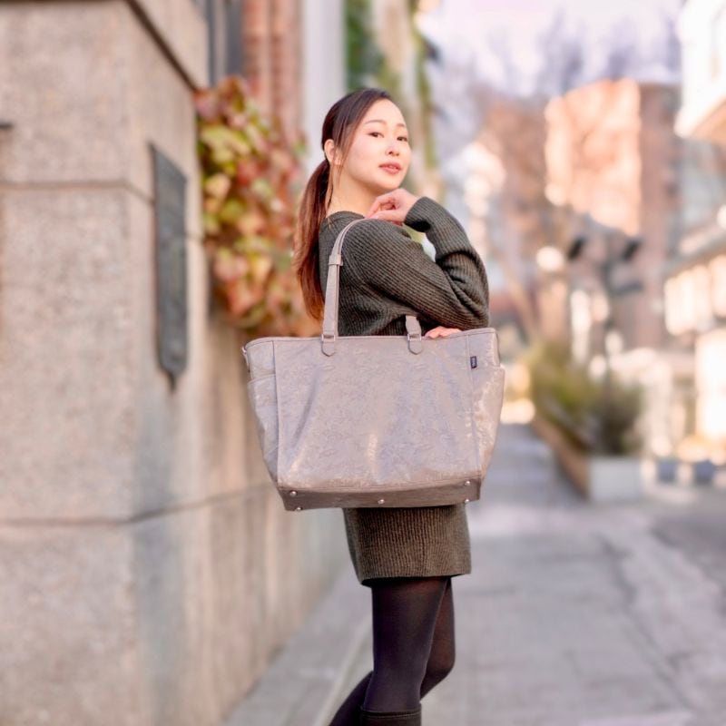 NV211 アウトステッチトートL（17リットル）｜迷彩柄の上品カジュアル