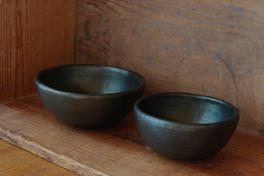 木製 黒柿 直径21.5cm 厚み6.5cm。古い大きい容れ物 ボウル 皿 楽天