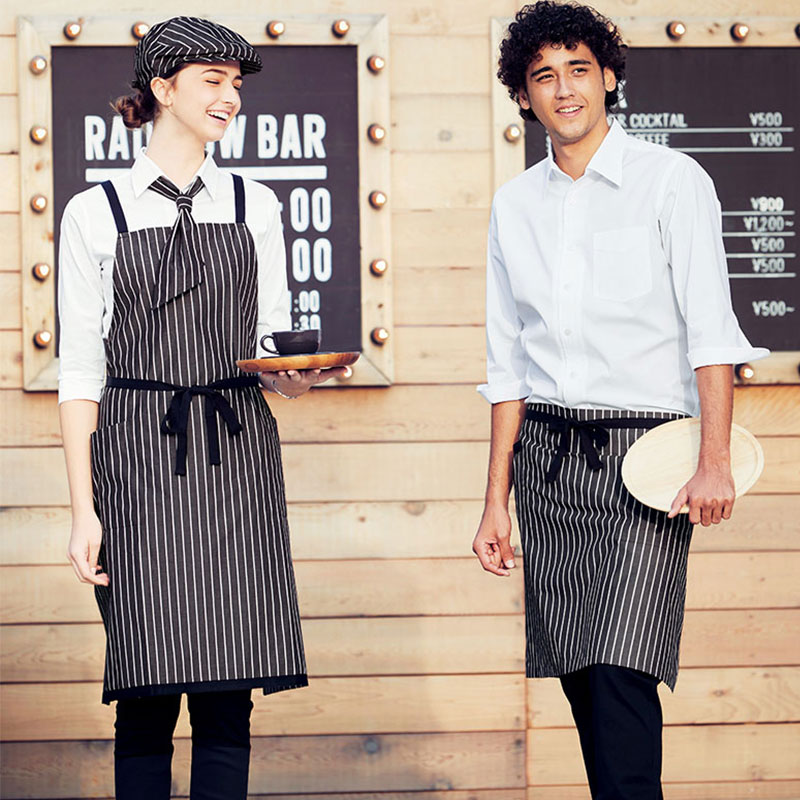 01/29～2/2のご注文は2/3以降のお手配※ ストライプ柄胸当てエプロン