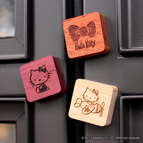 ハローキティ】キティちゃんの木製マグネット（3個1セット