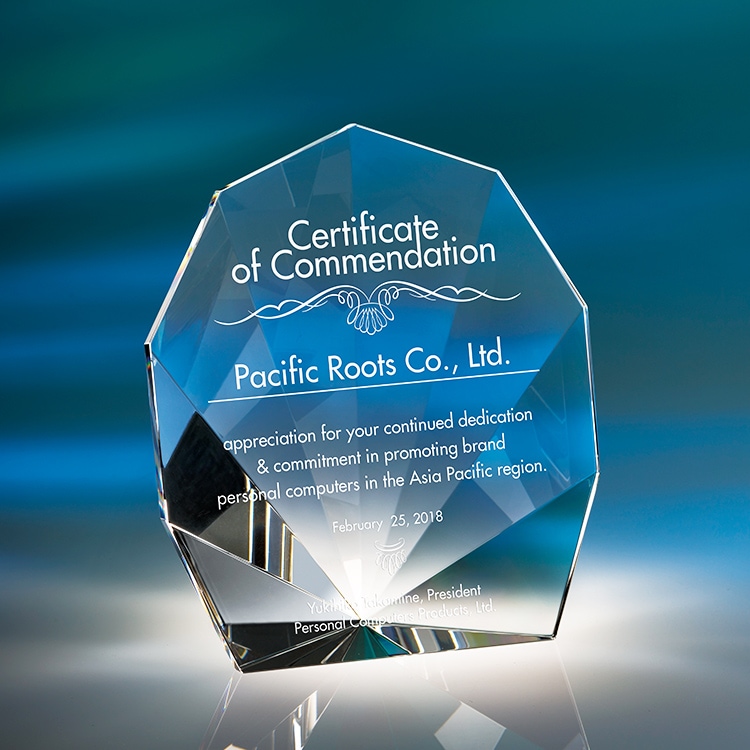 光学ガラスクリスタルトロフィー 表彰記念品 ZKG-1155 シェル | 商品