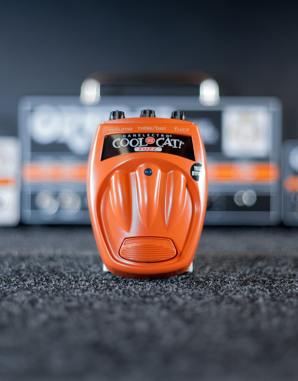 Гитарная педаль Danelectro CF2 Cool Cat Fuzz V2 - купить в