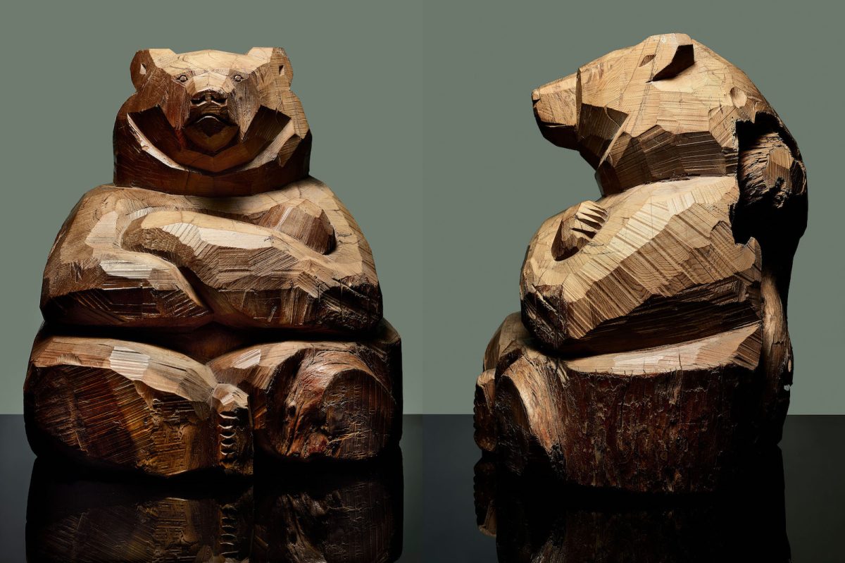 木製￼熊貞光作北海道八雲木彫り