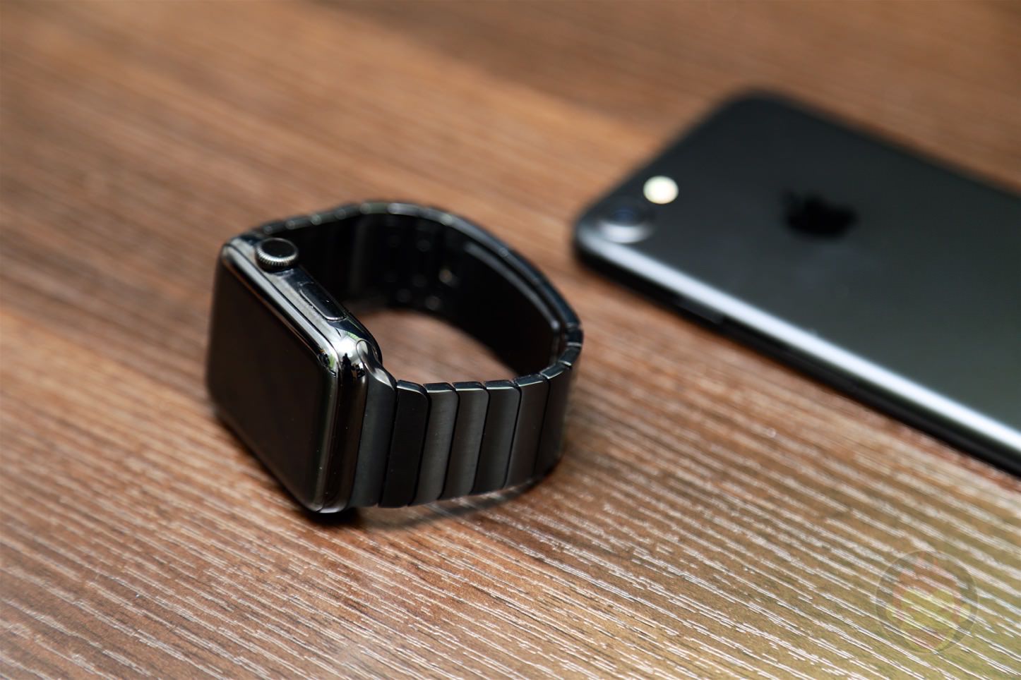 Apple Watchバンド スペースブラックリンクブレスレットを楽しむ