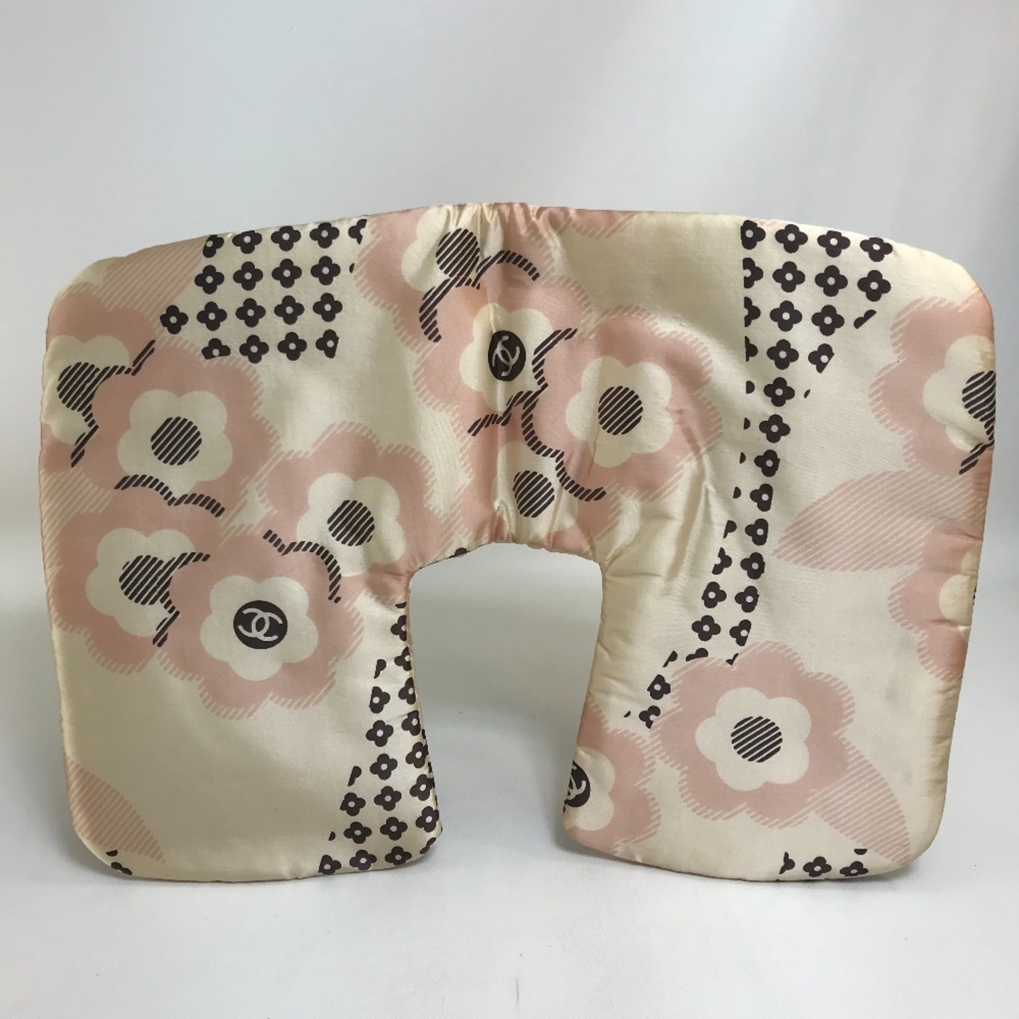 Chanel Eye mask pouch pillow set Travel case pink | eLADY Globazone