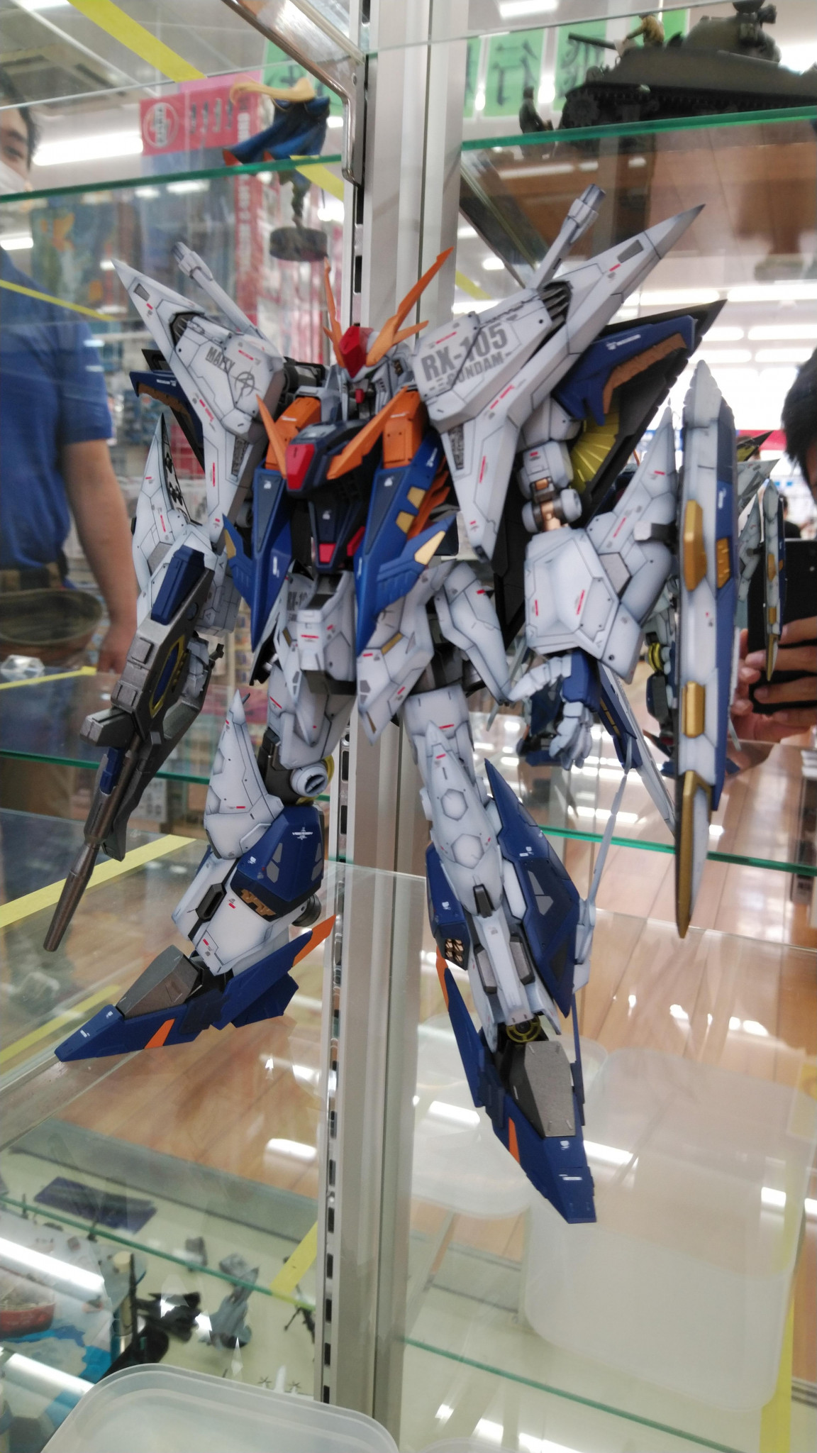 全塗装 クスィーガンダム ガンプラ 自作 やっと入手！】閃光の