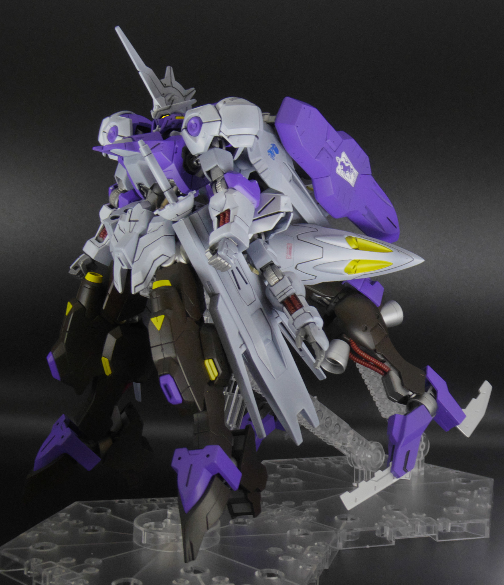 HG ガンダム キマリスヴィダール キャラスタンドプレート ガエリオ 2点