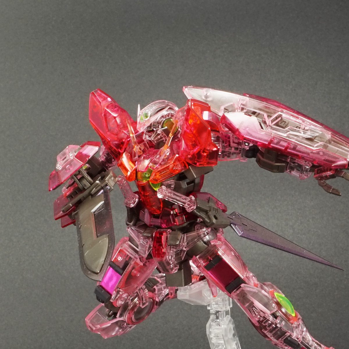 RG ガンダムエクシア（トランザムクリア）｜わるさんのガンプラ作品