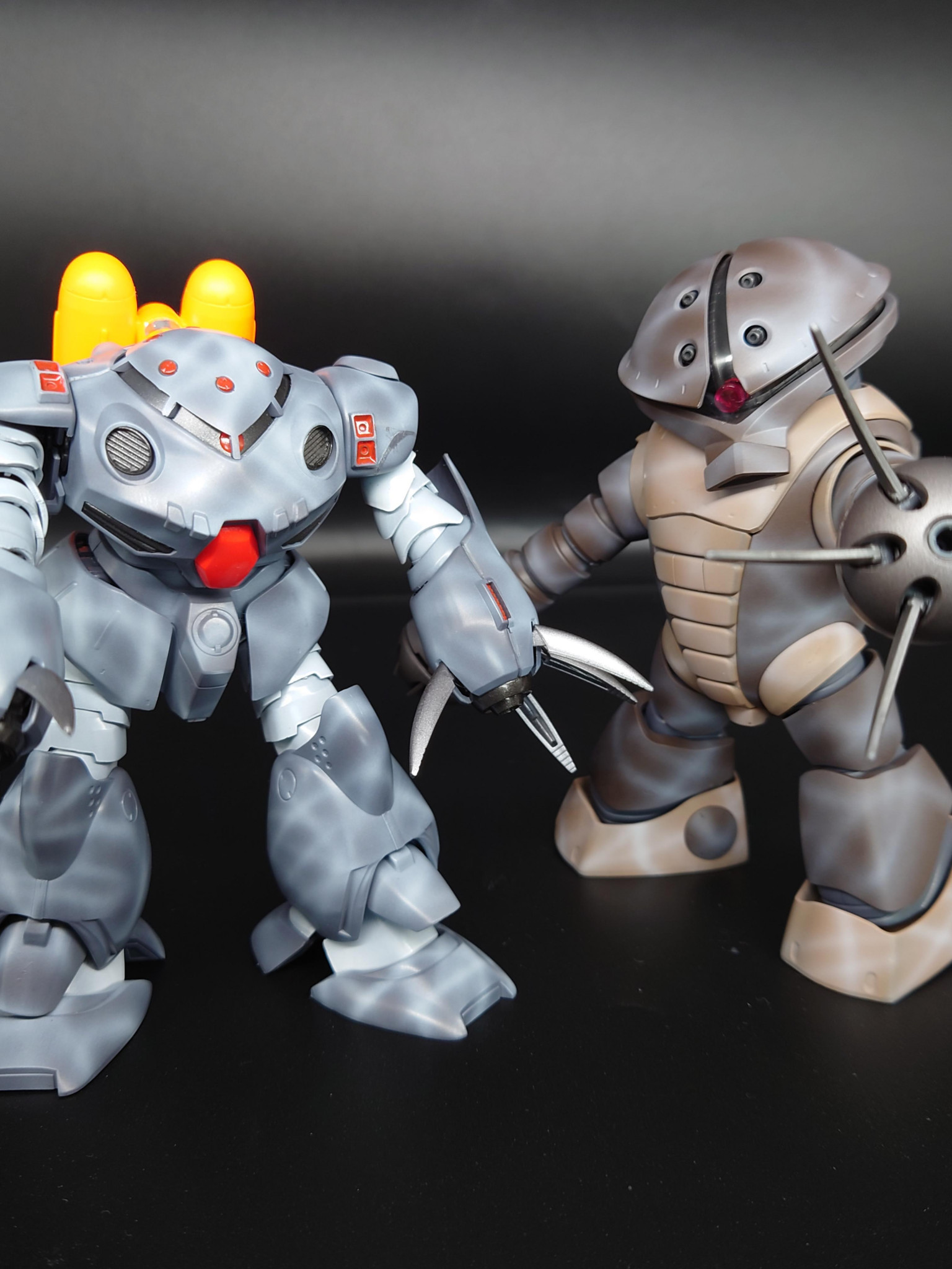 ガンプラ HGUC 1/144 MSM-04 アッガイ 都市迷彩 完成品 ガンプラ HGUC