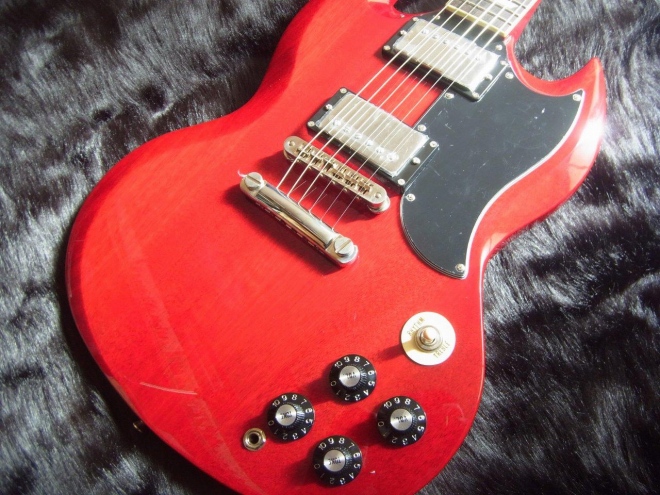 エレキギター】Burnyよりアンガスヤング風なSGギター登場！ | ギタセレ