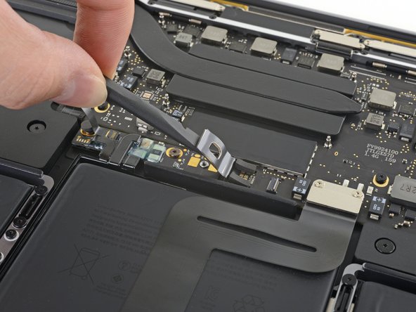 MacBook Pro 13インチ Two Thunderbolt Ports 2020 バッテリーの交換