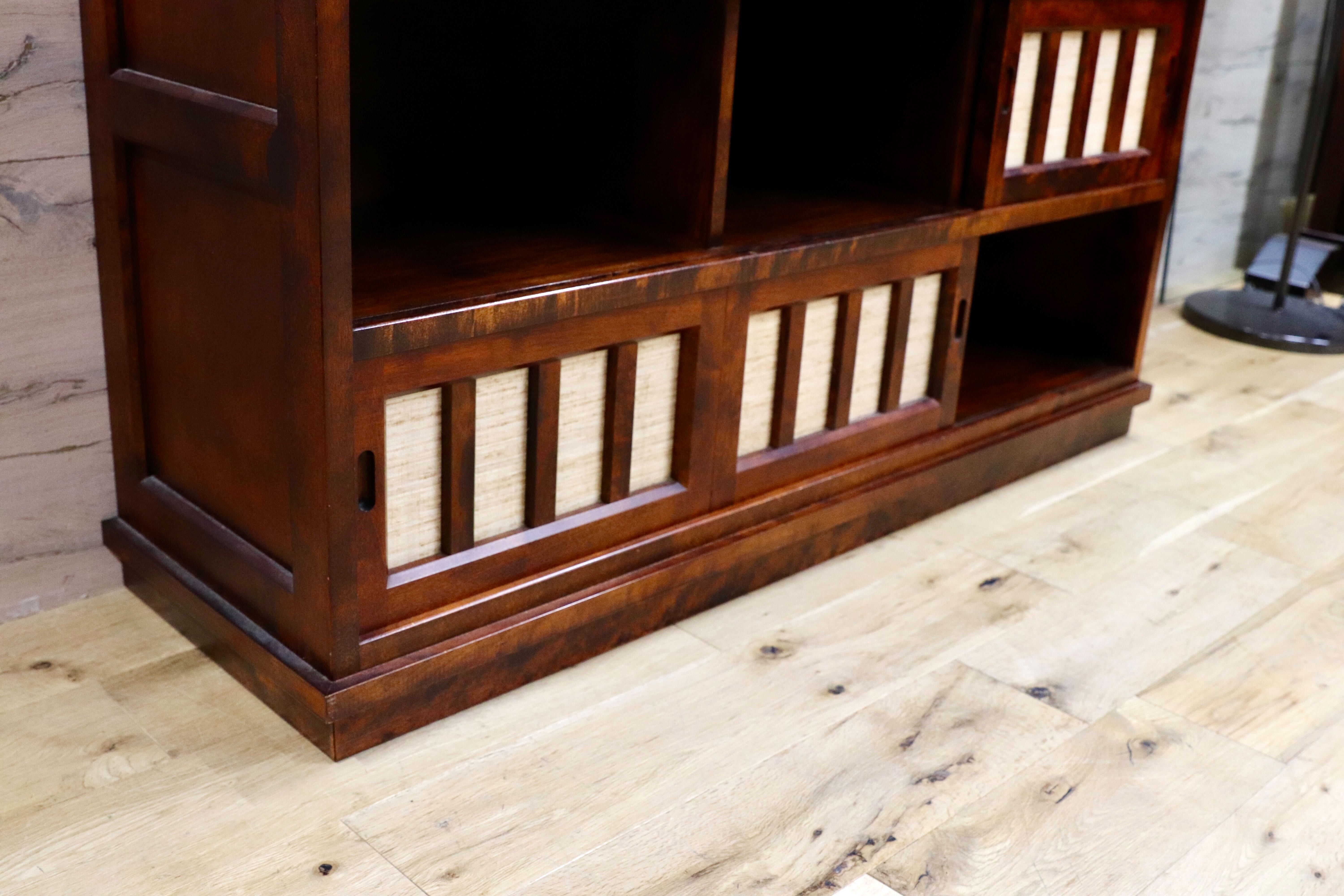 E21美品！民芸家具樺無垢材使用二列四段八杯整理箪笥サイドボード