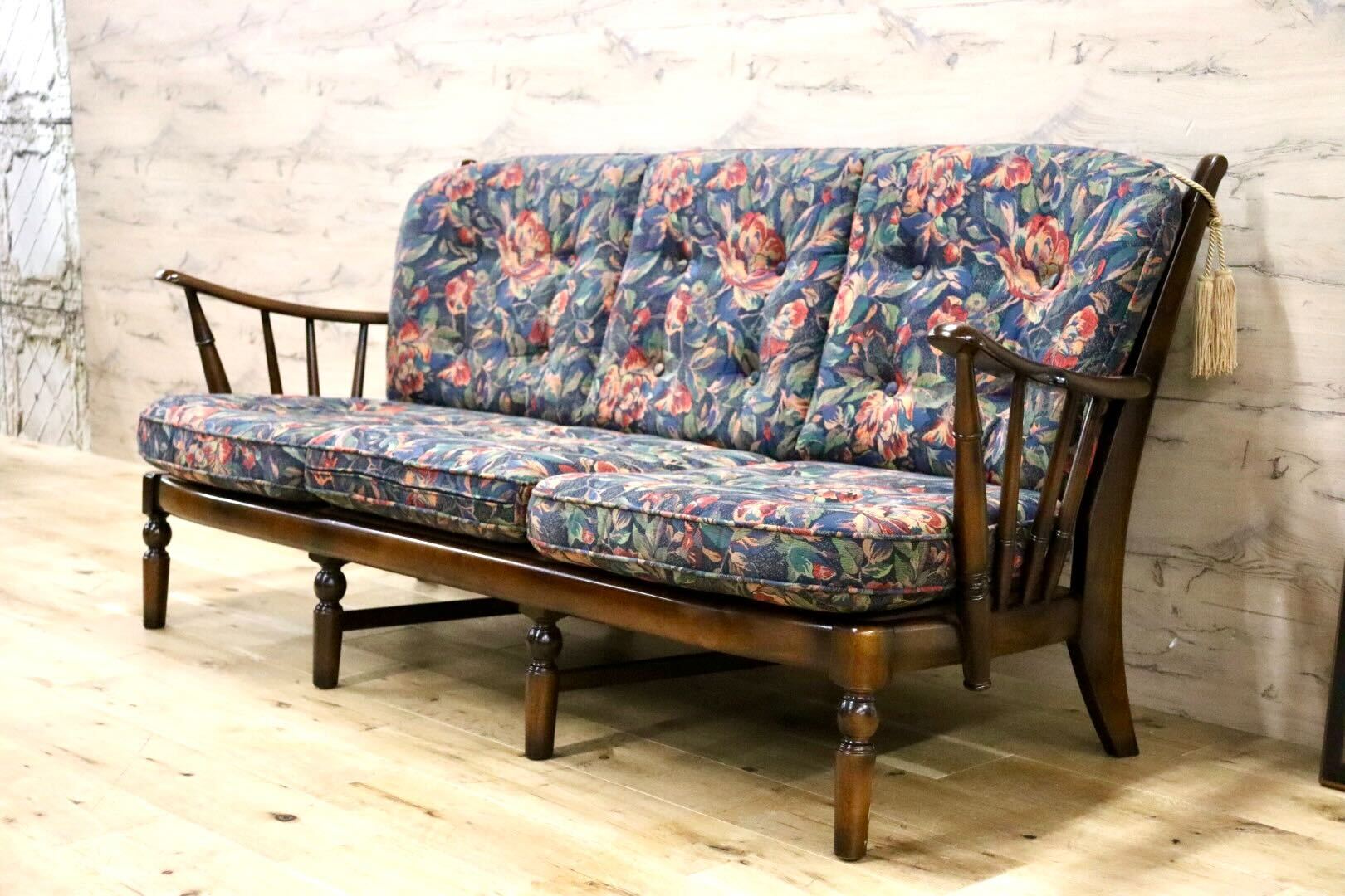カリモク ビンテージ花柄ソファ