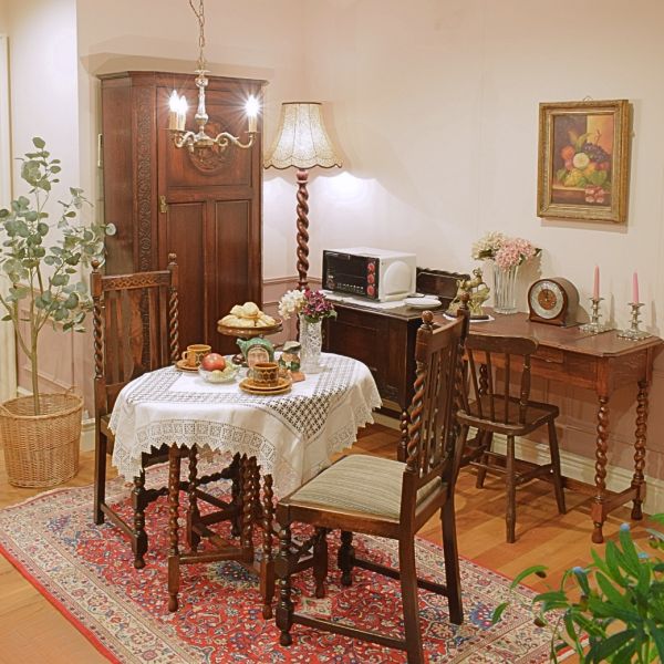 フランスから届いたトーションレース、アンティークのボビンレースの