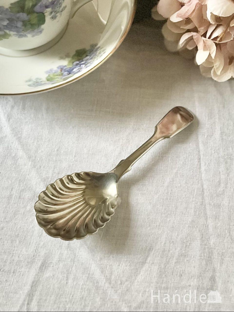 ビクトリア朝のおしゃれなシュガートング、鳥の足先デザインの