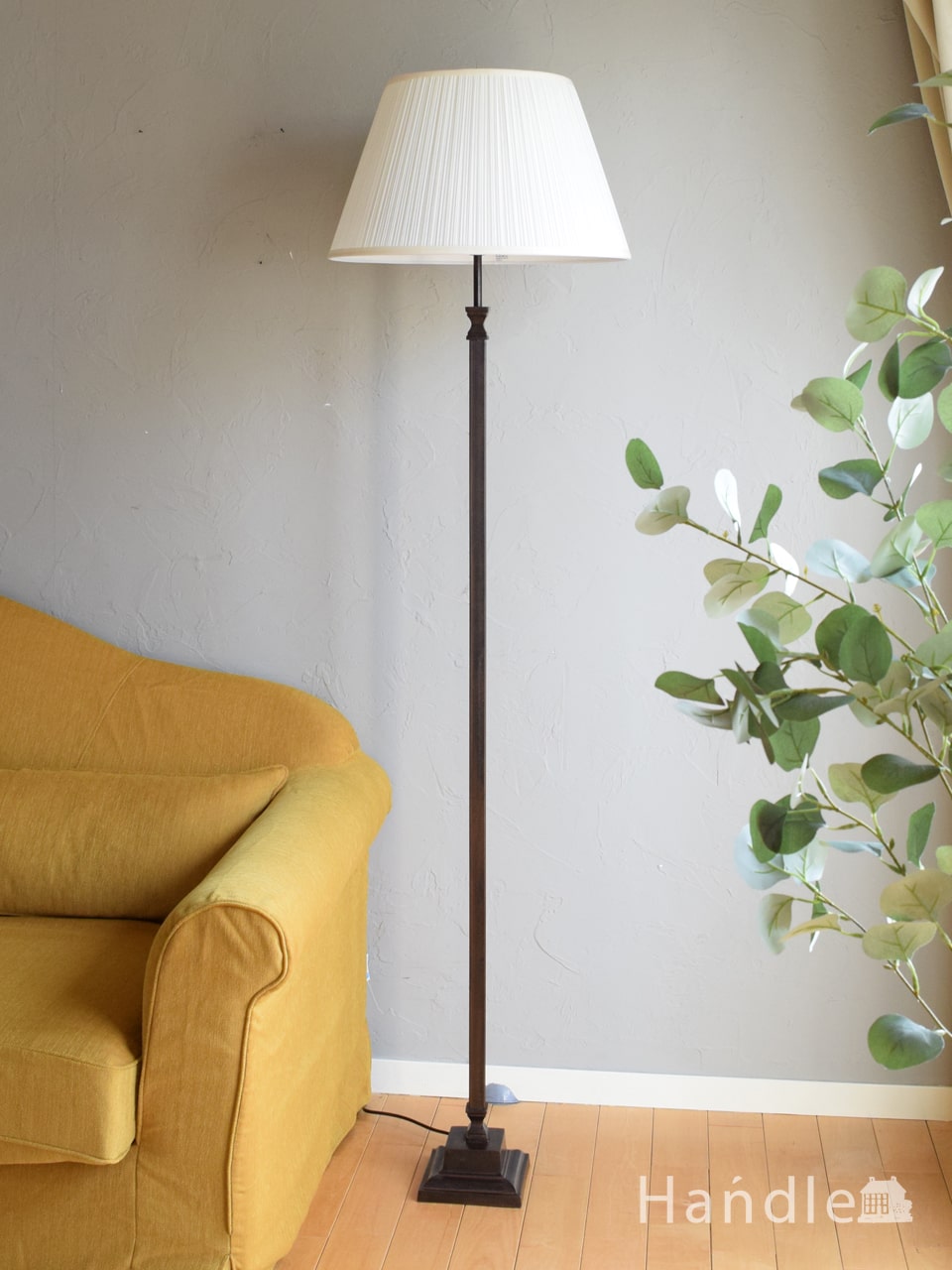 フランスより 浮かびあがる薔薇の模様 Coquecigruesのフロアランプ