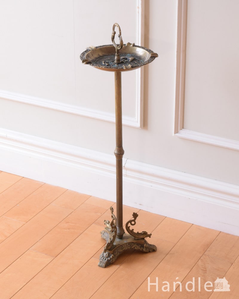 アンティークのおしゃれな真鍮製の灰皿、イギリスで見つけた