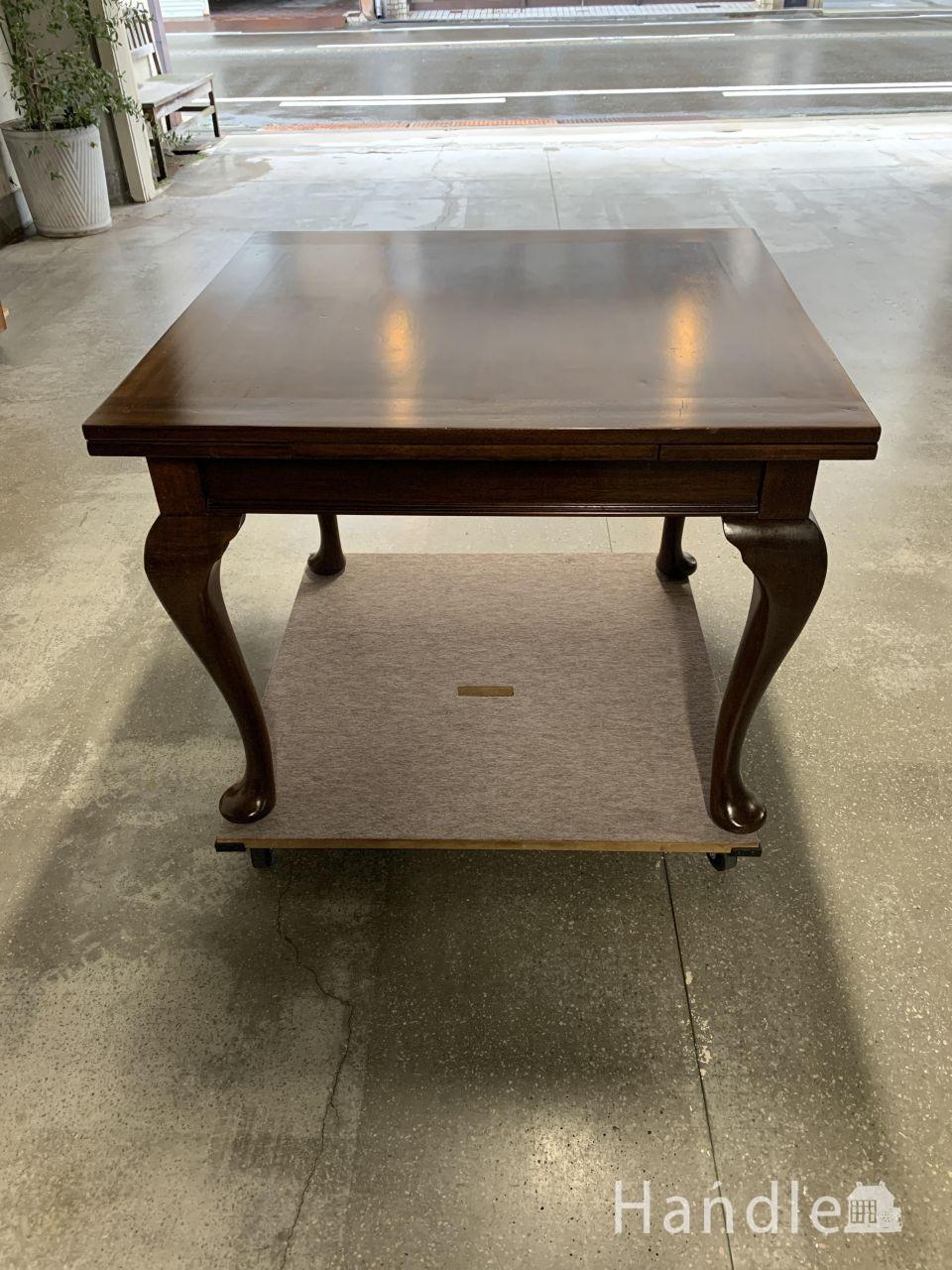 優雅な英国アンティークのテーブル、マホガニー材のダイニングテーブル