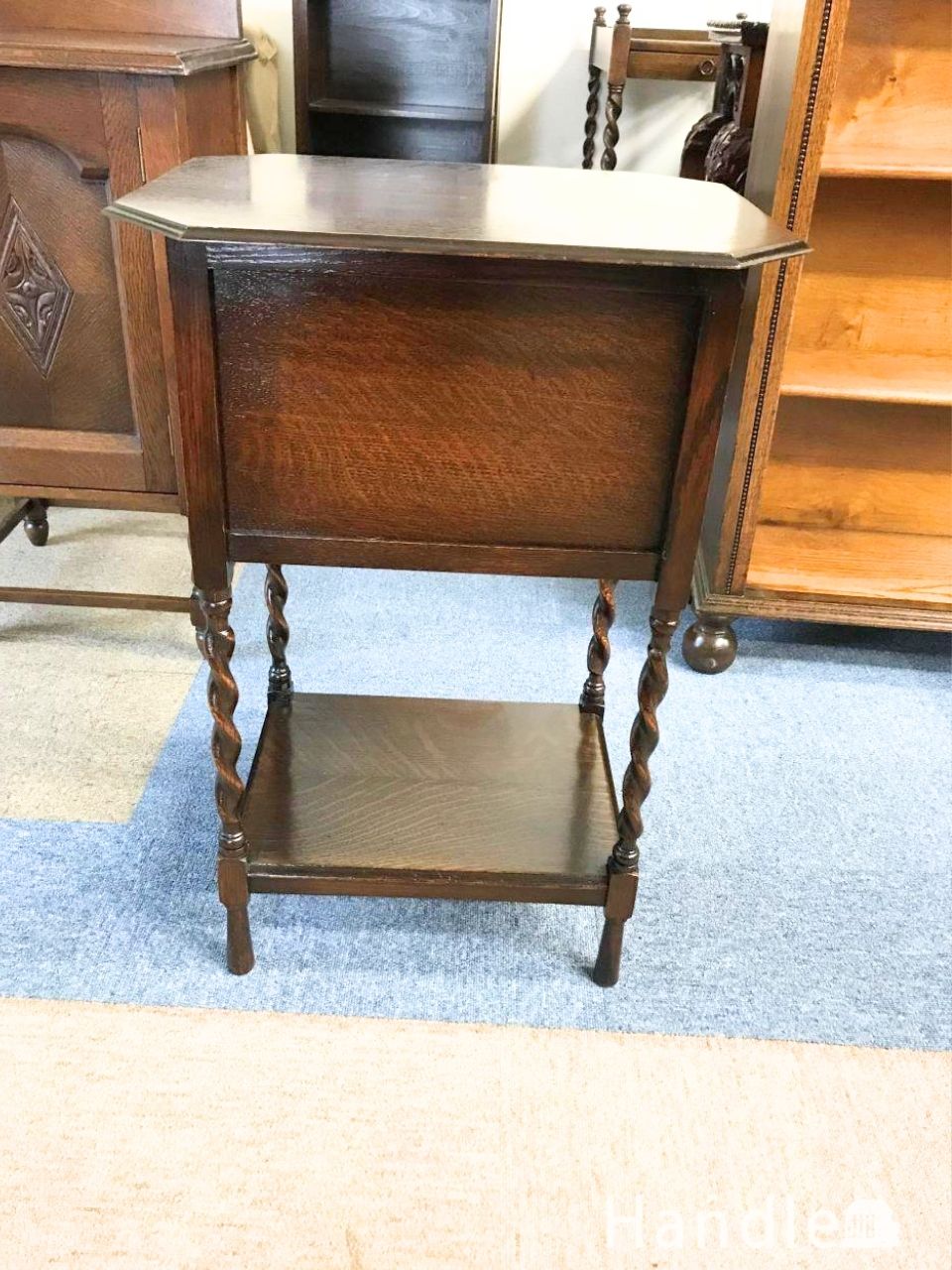 英国アンティーク 高級キャビネット スリム オールドチャーム様式