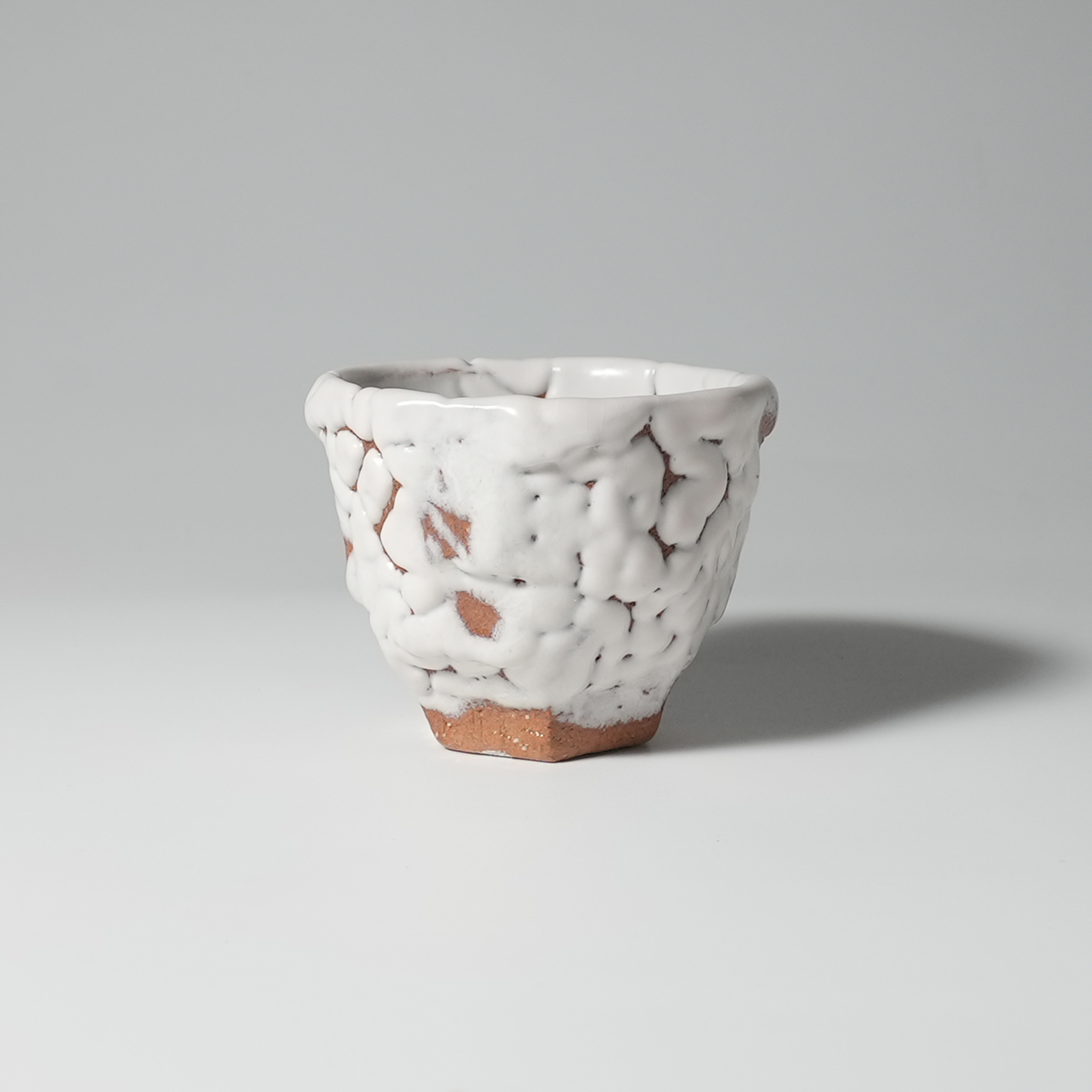 白萩ぐい呑 岡田裕 県指定無形文化財 萩焼 | 萩焼屋Hagiyakiya ネット