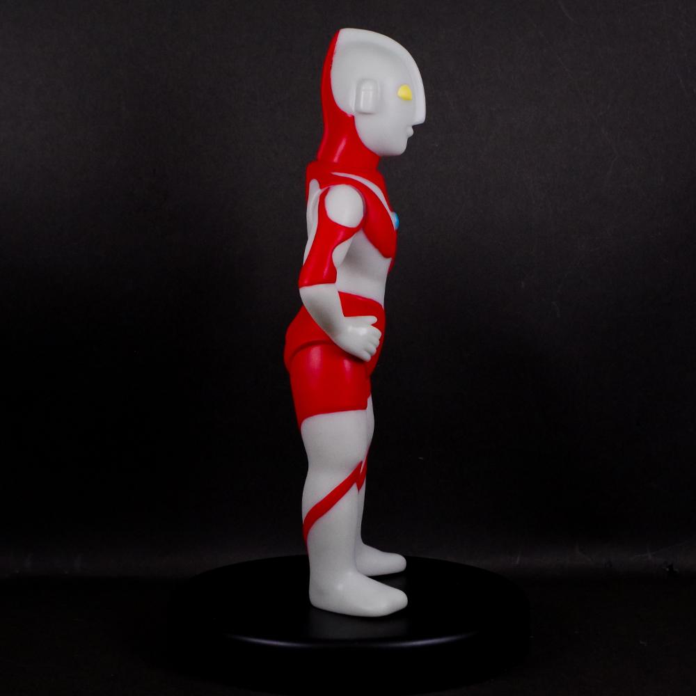 10月27日(日)より販売開始】【マルサン】ウルトラマン350(マットグレー