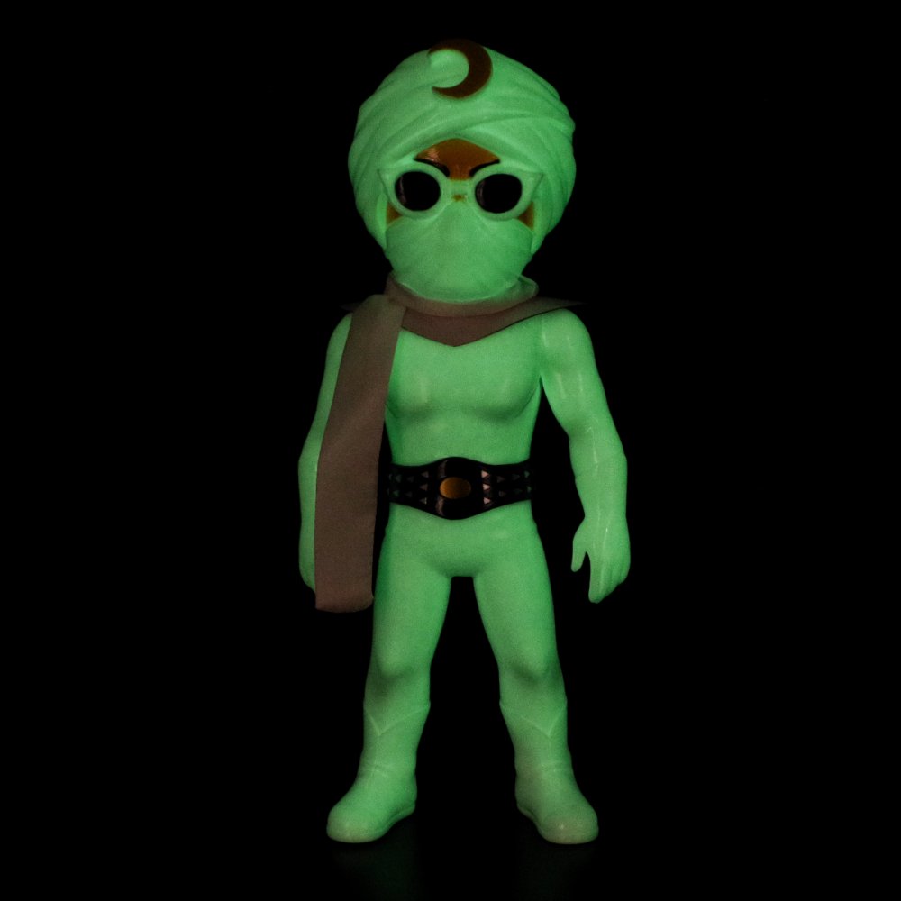 8月17日(日)11時より販売開始】【Kaiju One】月光仮面(蓄光)が登場