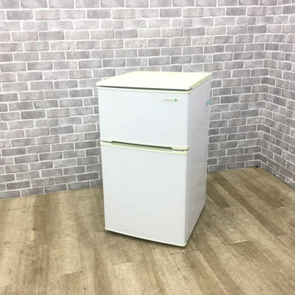 ヤマダ電機 冷蔵庫 2ドア 90L 右開き ホワイト YRZ-C09B1 2018年製