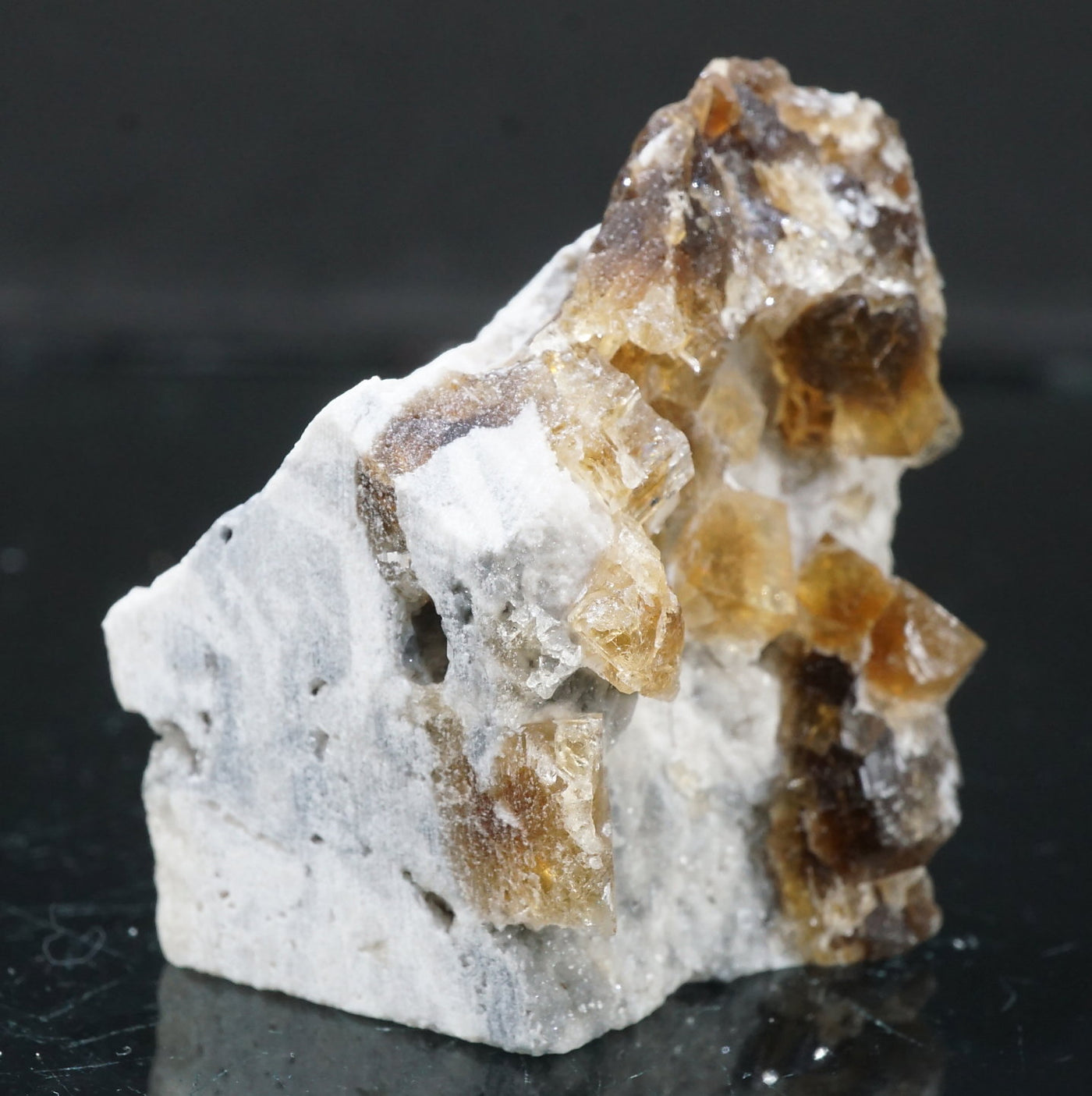 アメリカ・オハイオ州産 フローライト – 天然石ハッピーギフト