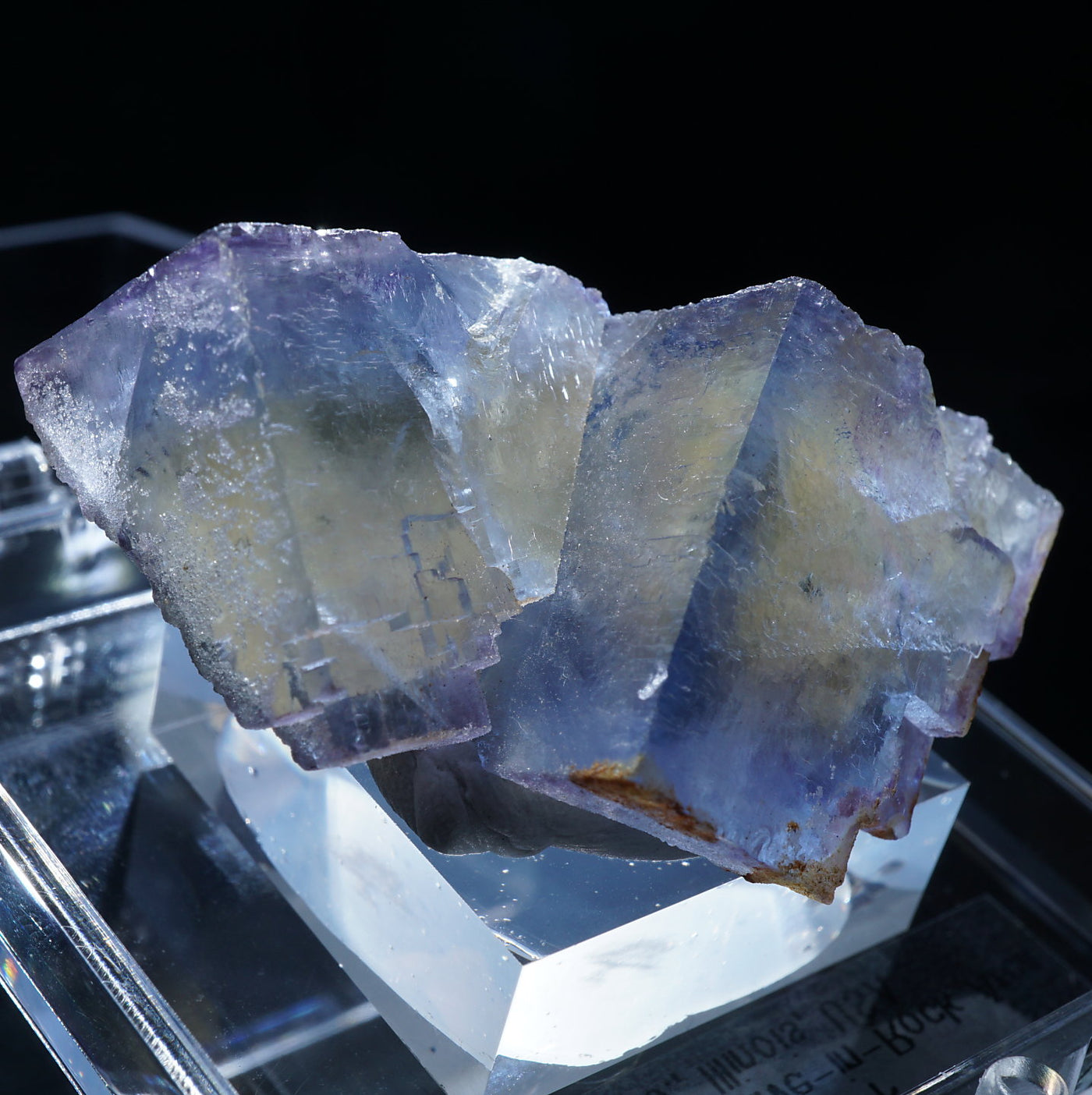 イリノイ州 Minerva#1 Mine産 蛍光フローライト – 天然石ハッピーギフト