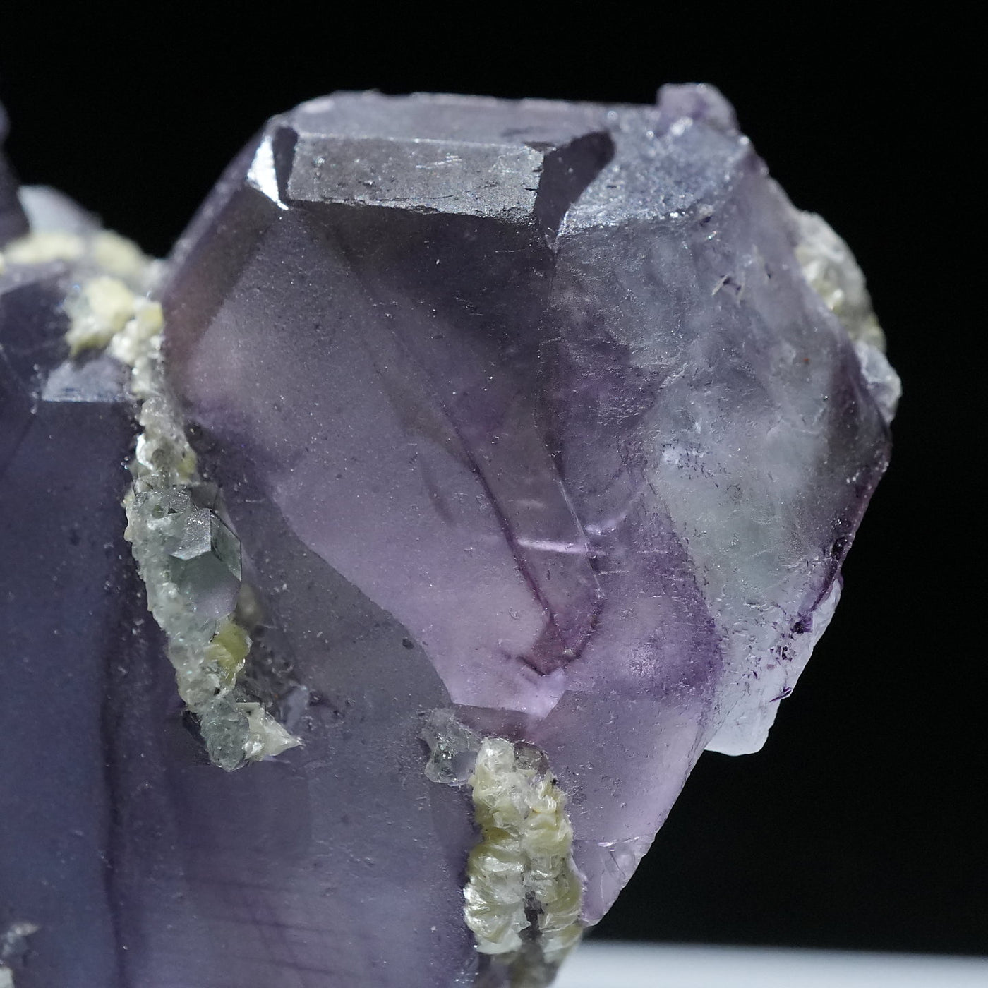 ナミビアErong産 フローライト(スピネル式双晶) – 天然石ハッピーギフト