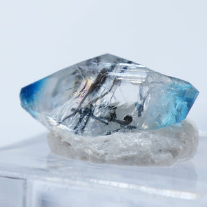 ジンバブエ産のユークレース |ハッピーギフト – 天然石ハッピーギフト