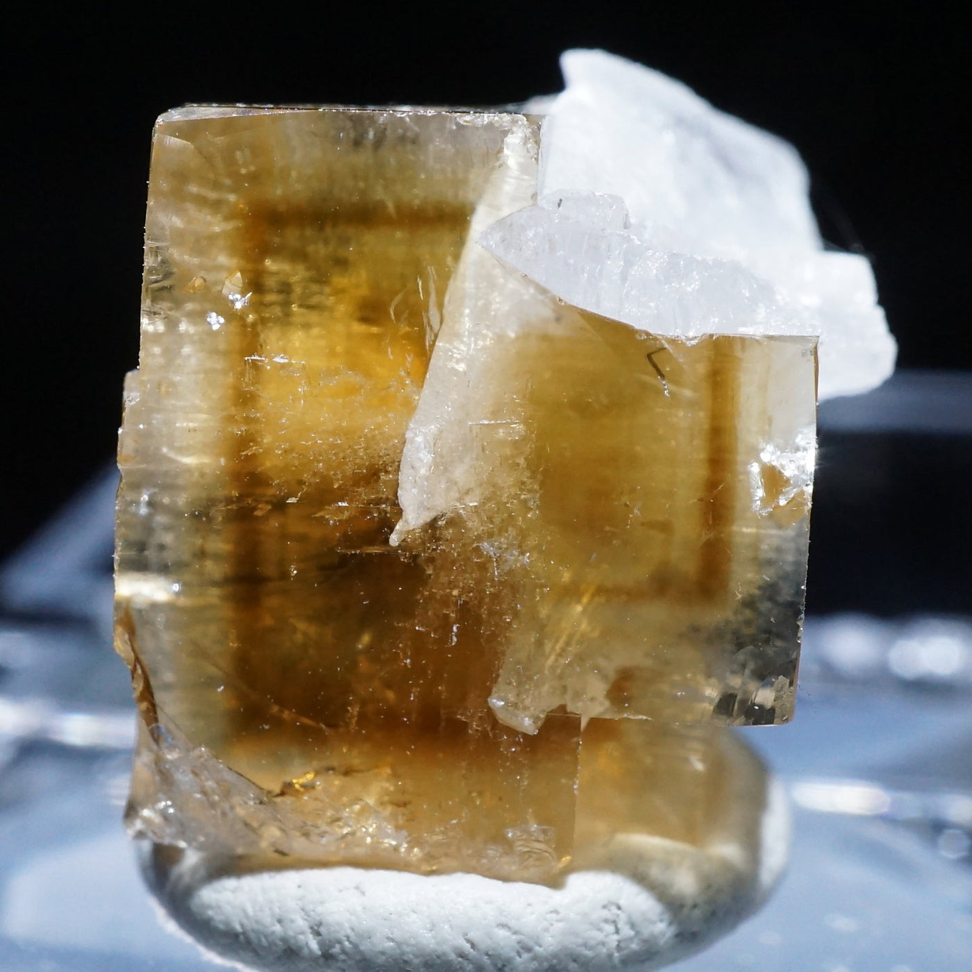 アメリカ・オハイオ州産 フローライト – 天然石ハッピーギフト