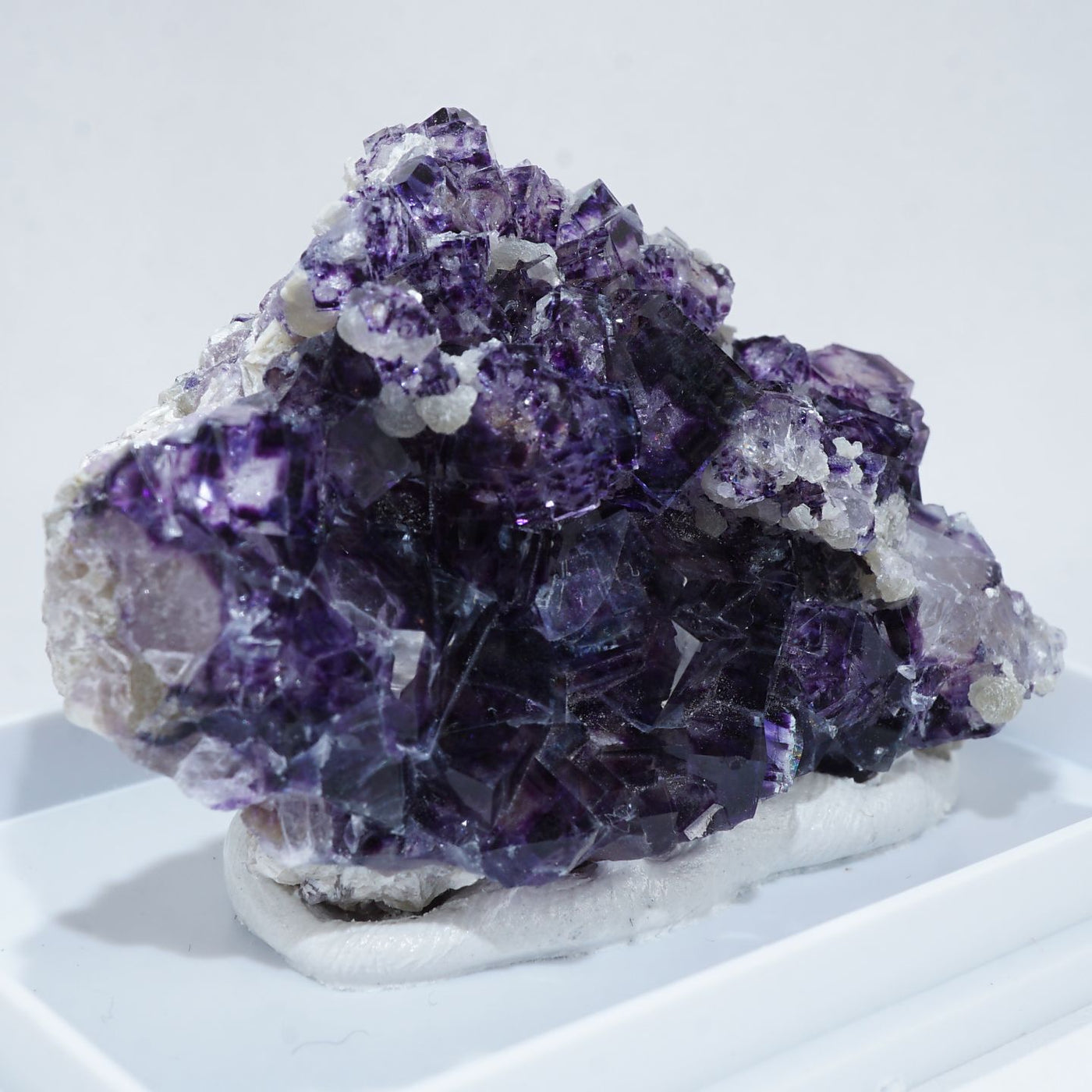 中国 ヤオガンシャン産 フローライト – 天然石ハッピーギフト