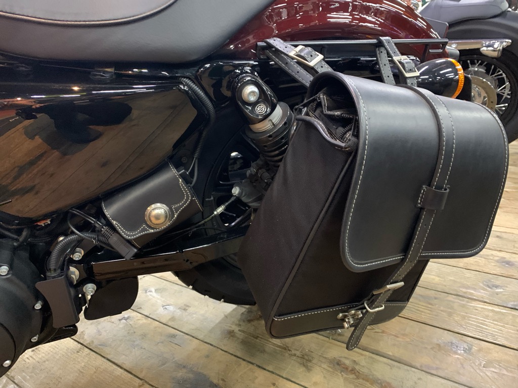 スポーツスタータンク xl1200ns ハーレー スポーツスター XL 883 N