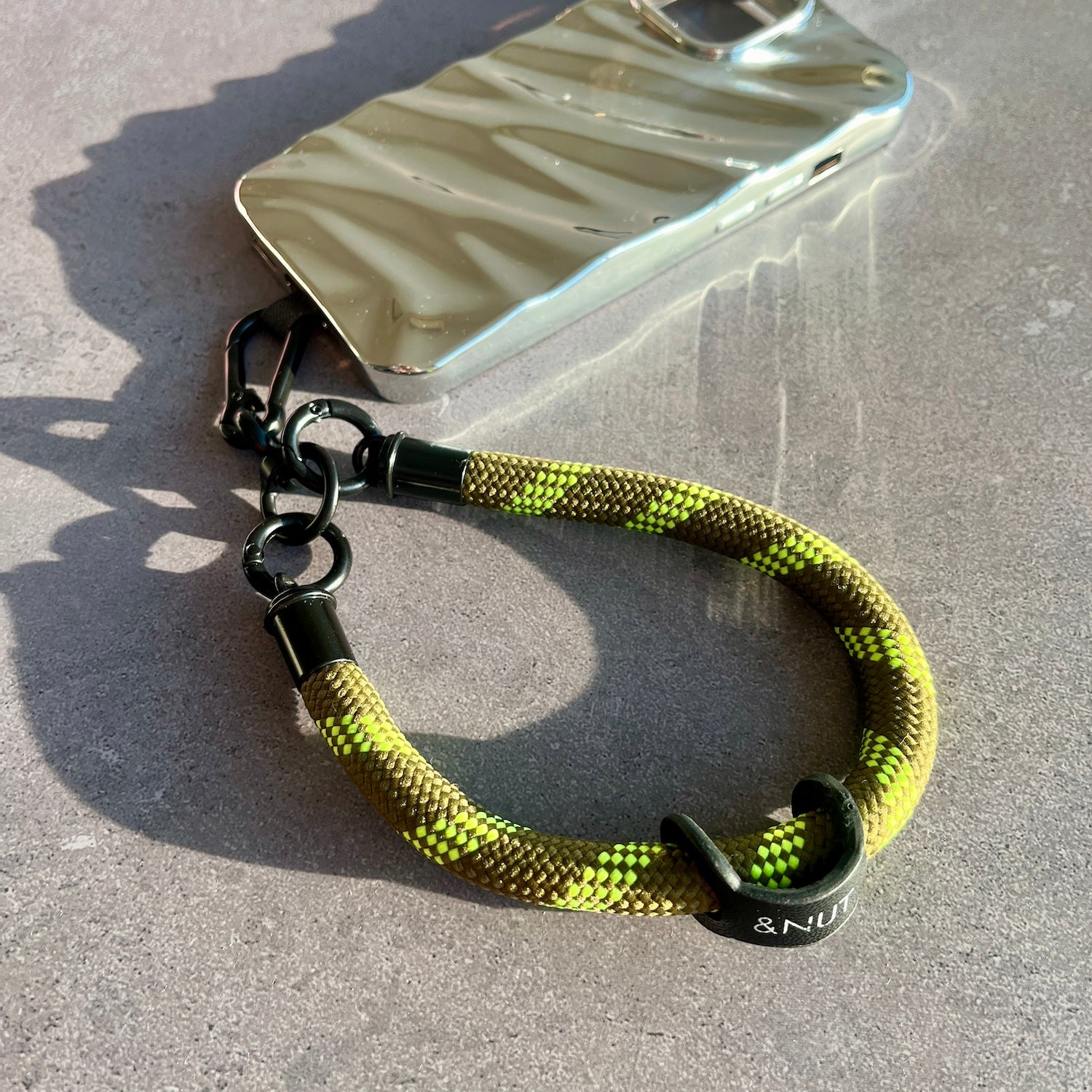 チラ見せリストストラップ – HATCH