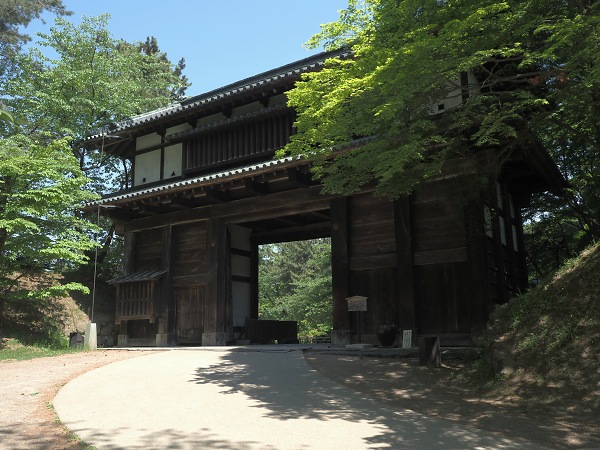 日本100名城～現存天守12城 - 弘前城