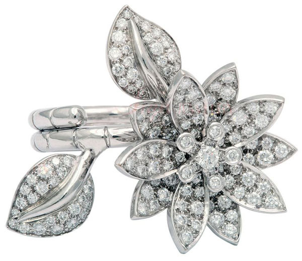 ダイヤモンドのカットを駆使したジョージアンのお花のブローチ