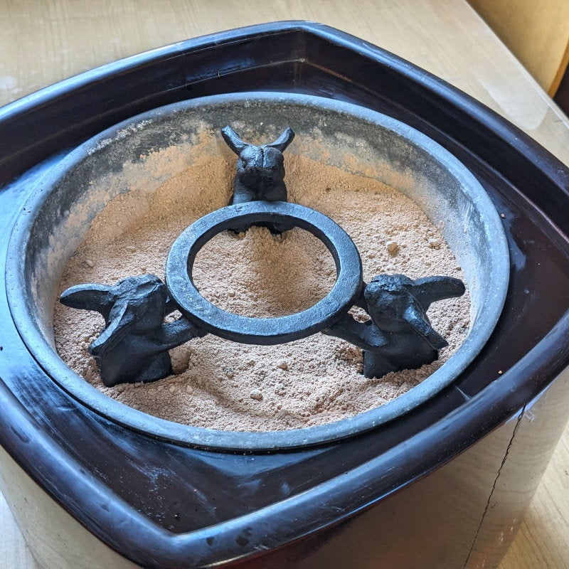 うさぎ五徳（鋳物） – 【火鉢専門通販ショップ】火鉢.shop 増田屋