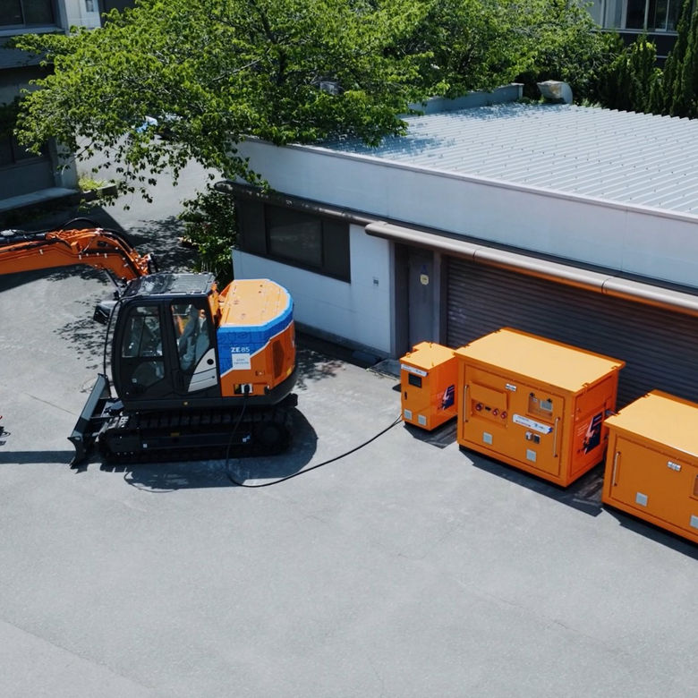 バッテリー駆動式ショベル3機種と可搬式充電設備を国内で販売開始