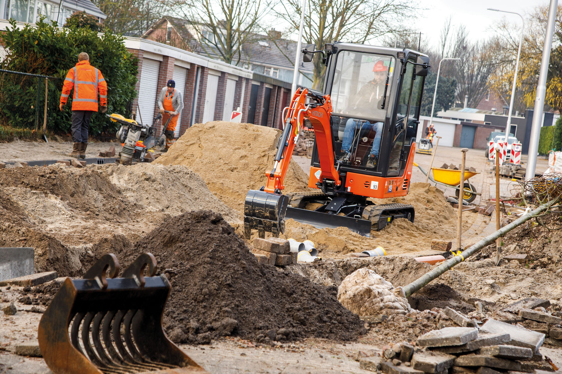 ZX19-6 Mini Excavators - HitachiCM Europe