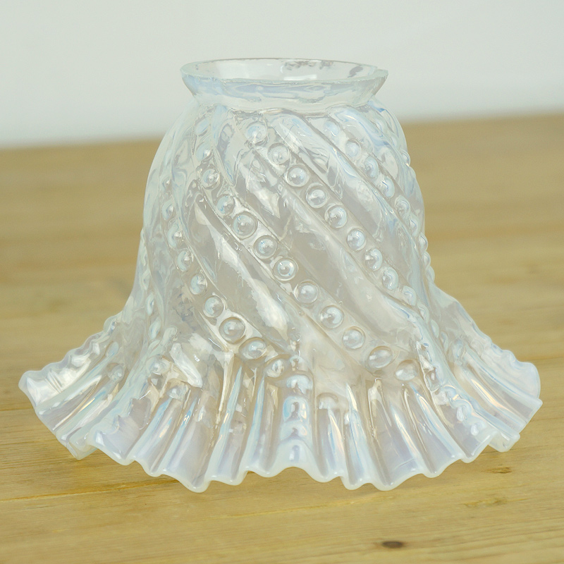 フランス製 アンティーク オパールセント ランプ シェード