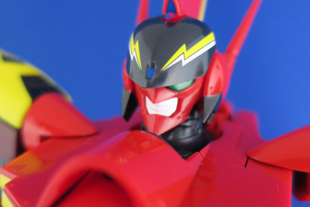 やまと 完全変形 1/60 VF-19改 ファイヤーバルキリー