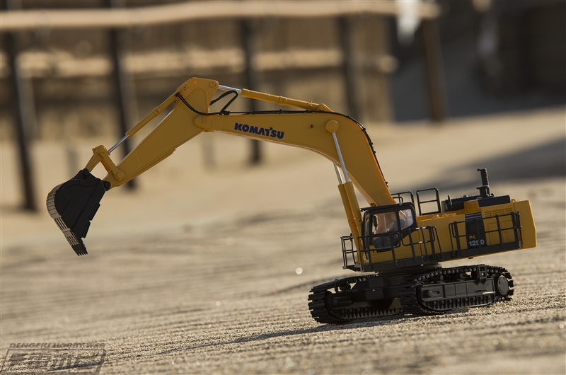 建機好き必見！コマツの油圧ショベルがリアルなIRCとなって京商から