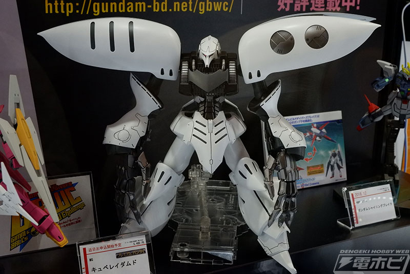 ガンプラの発売が決定した「キュベレイダムド」も登場！陽気なダイバー