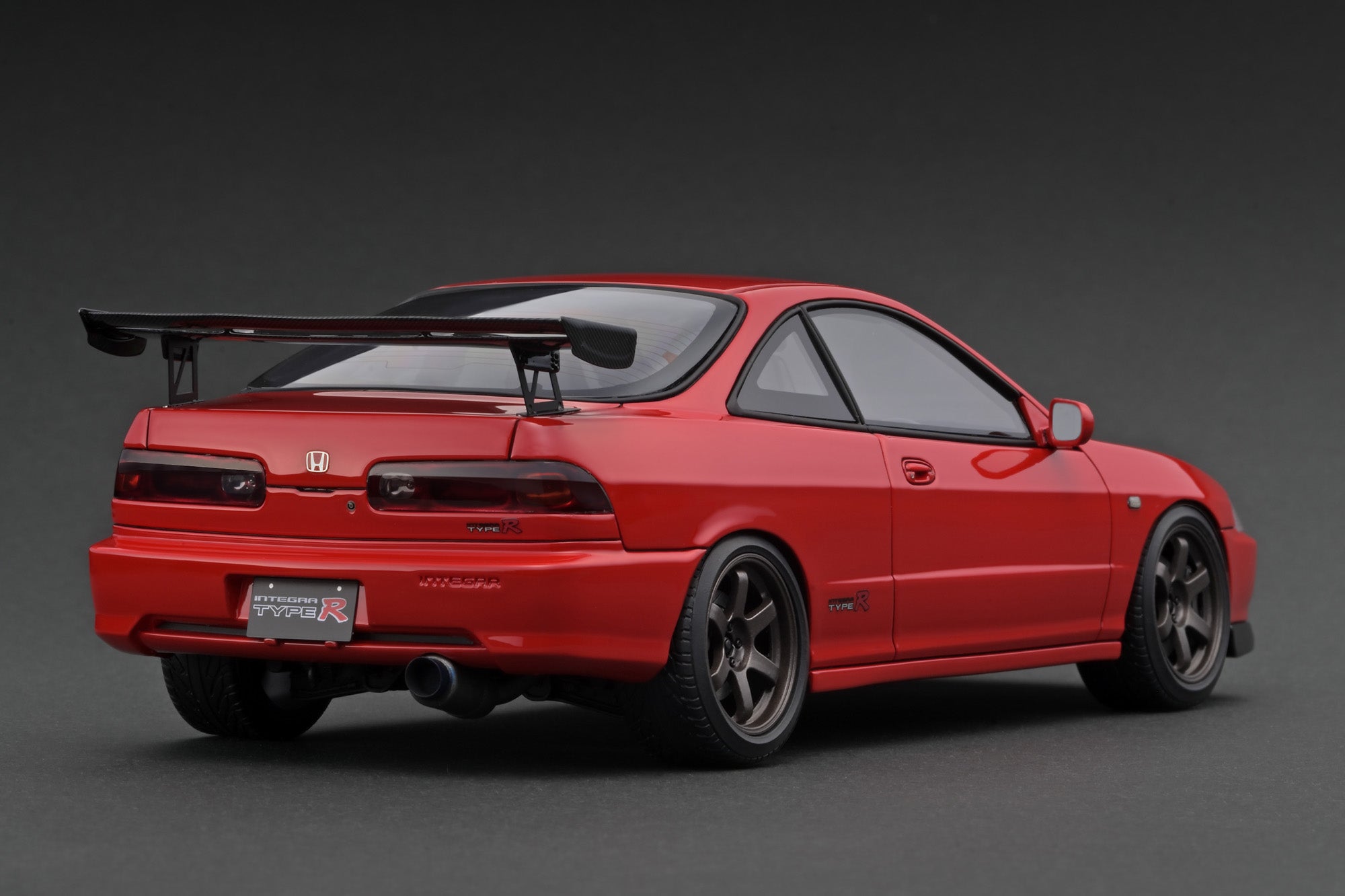 Ignition Model 1:18 Honda INTEGRA (DC2) TYPE R Red With B18C