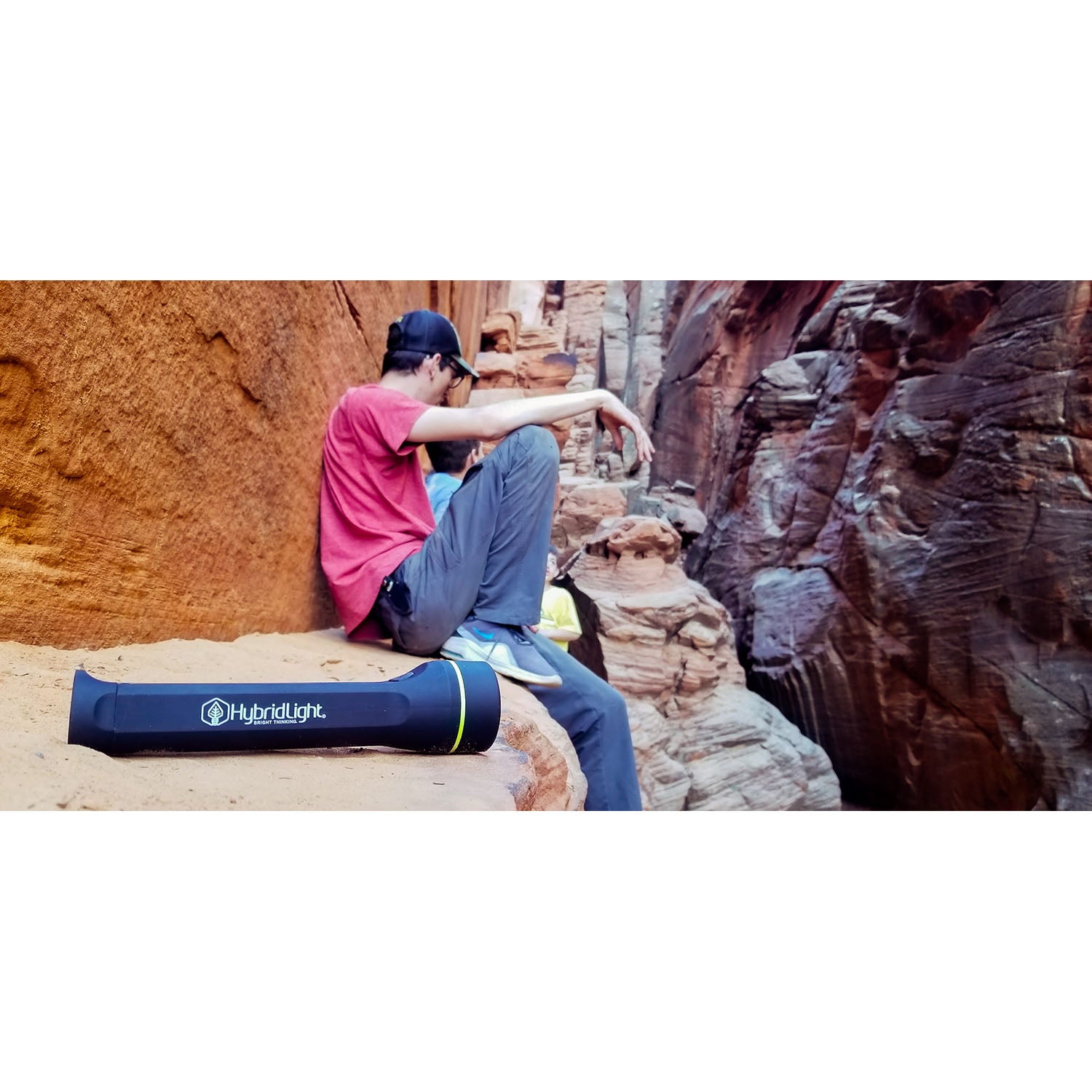 Journey 1000 Solar Flashlight / Charger – Hybrid Light Official